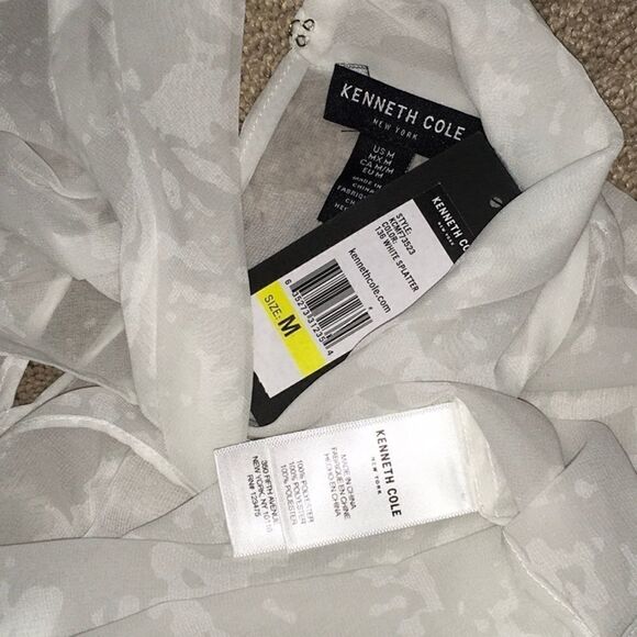 Kenneth Cole Crossover top in white splash. NWT - Picture 7 of 8